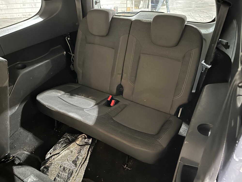 Dacia Lodgy 1.2 TCe Prestige 7-Persoons 116pk 2013, 4-KGD-46