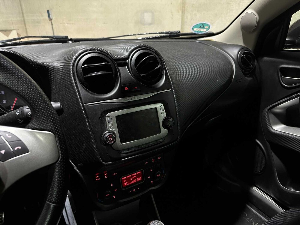 Alfa Romeo MiTo 0.9 Twin Air Esclusivo 101pk 2014, 6-XST-86