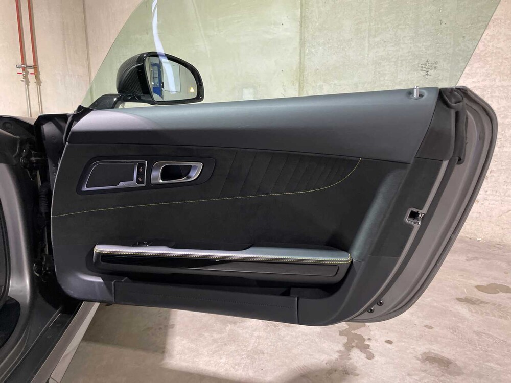 Mercedes-AMG GT-R 4.0 V8 585pk 2019 CARBON Mercedes-Benz (BTW), NL-Kenteken