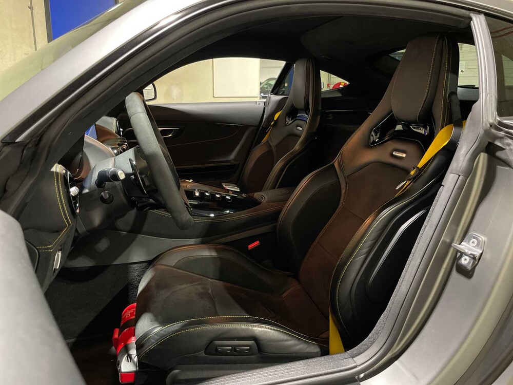 Mercedes-AMG GT-R 4.0 V8 585pk 2019 CARBON Mercedes-Benz (BTW), NL-Kenteken