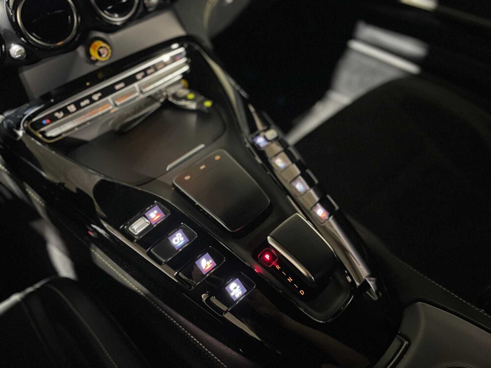 Mercedes-AMG GT-R 4.0 V8 585pk 2019 CARBON Mercedes-Benz (BTW), NL-Kenteken