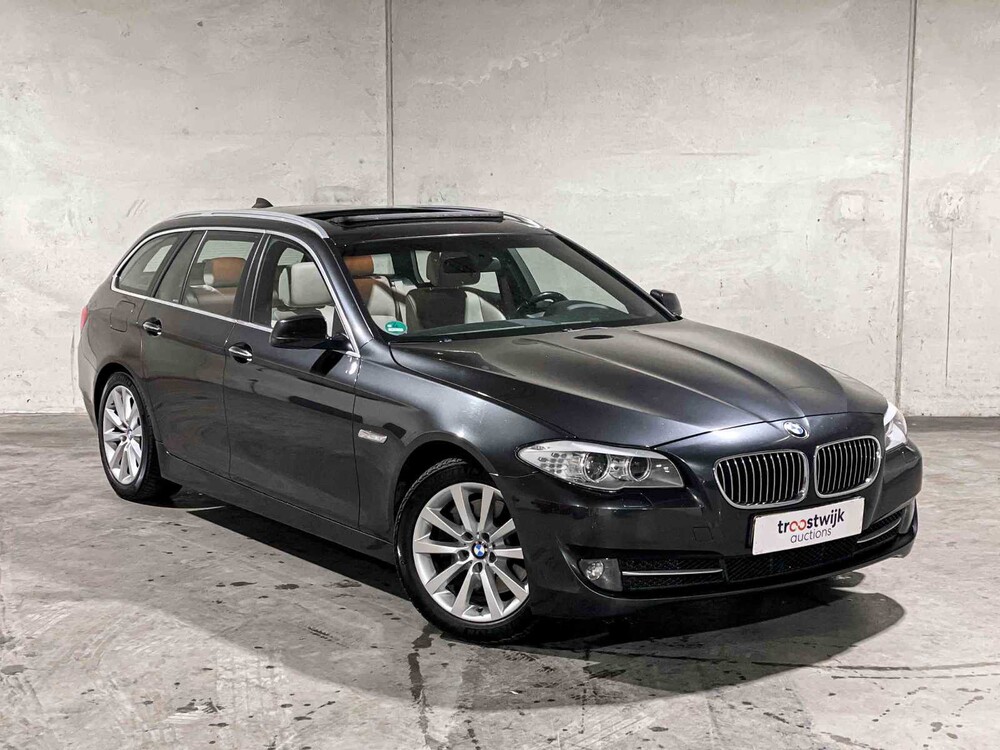 BMW 530d Touring Upgrade Edition 258pk 2013 5-serie, 60-ZLD-1
