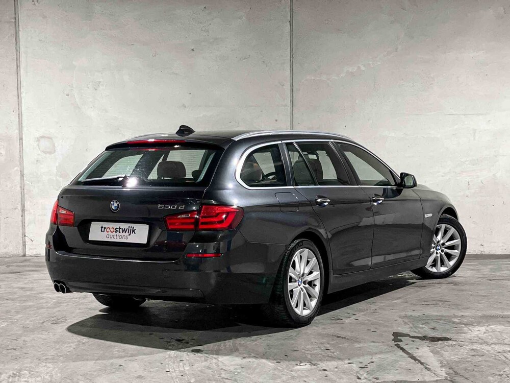 BMW 530d Touring Upgrade Edition 258pk 2013 5-serie, 60-ZLD-1