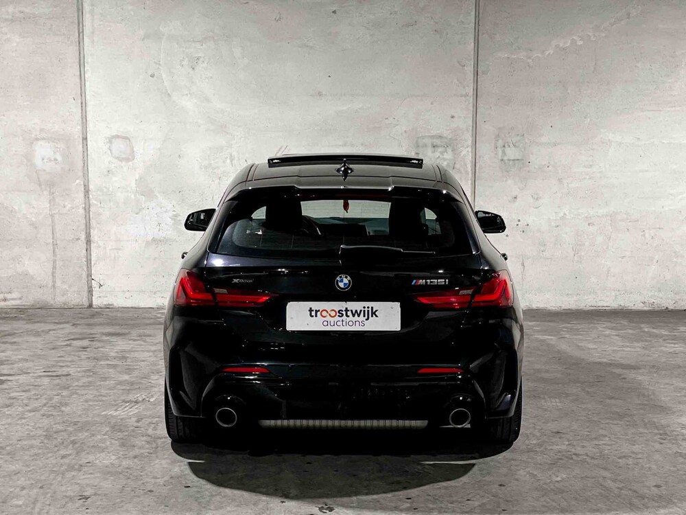 BMW M135i xDrive High Executive 306pk 2020 1-Serie F40, P-072-PH