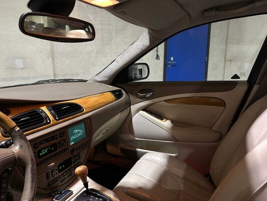 Jaguar S-type 4.0 V8 276hp 1999, ZG-BZ-61