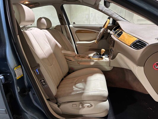 Jaguar S-type 4.0 V8 276hp 1999, ZG-BZ-61