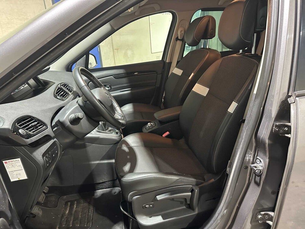 Renault Grand Scénic 1.2 TCe Privilege 7p 116PS 2013, 5-XJG-35