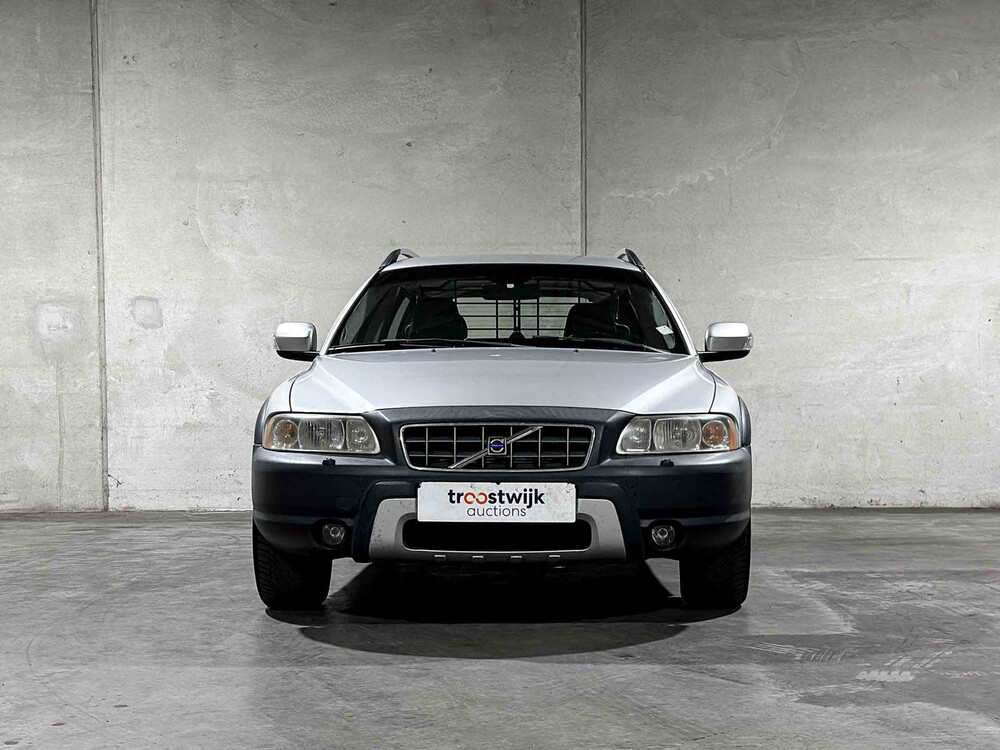 Volvo XC70 2.5 T Momentum 209pk 2006, 84-TK-VN