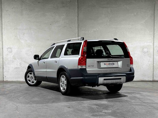 Volvo XC70 2.5 T Momentum 209hp 2006, 84-TK-VN
