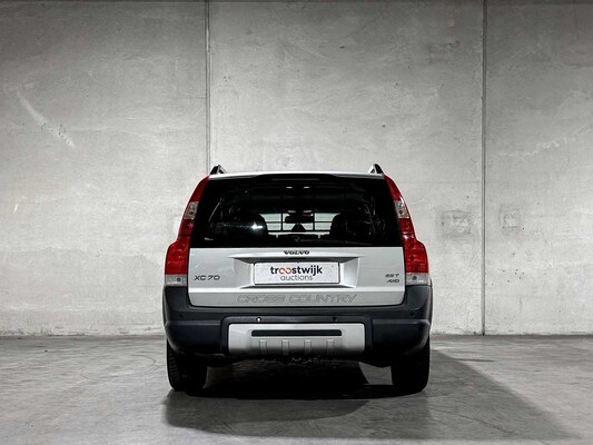 Volvo XC70 2.5 T Momentum 209hp 2006, 84-TK-VN