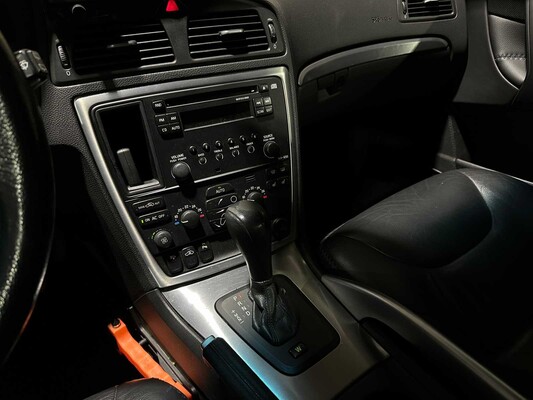 Volvo XC70 2.5 T Momentum 209hp 2006, 84-TK-VN