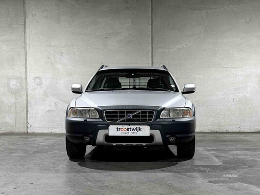 Volvo XC70 2.5 T Momentum 209hp 2006, 84-TK-VN