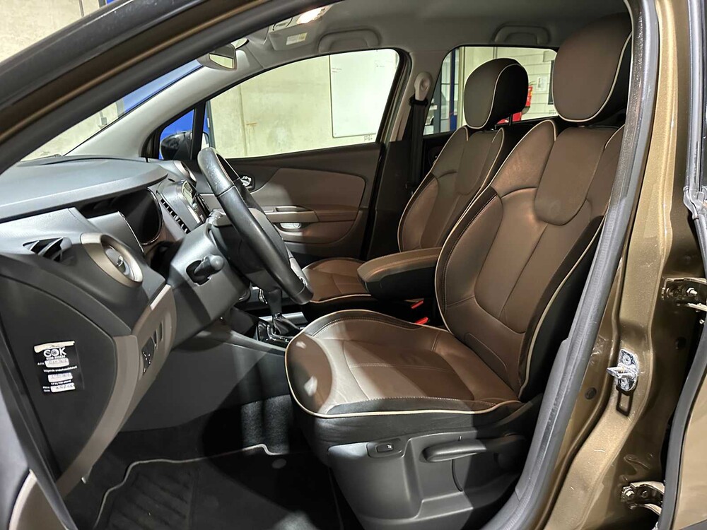 Renault Captur 1.2 TCe Barista 118hp 2016 (Automatik), HR-865-J