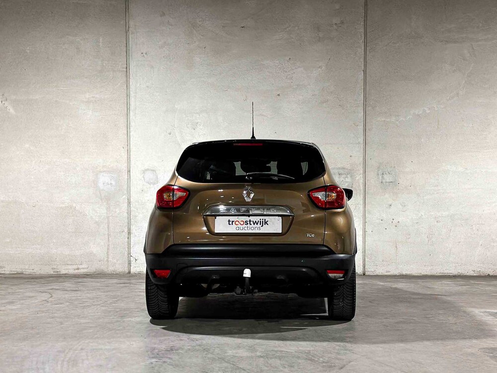Renault Captur 1.2 TCe Barista 118hp 2016 (Automatik), HR-865-J
