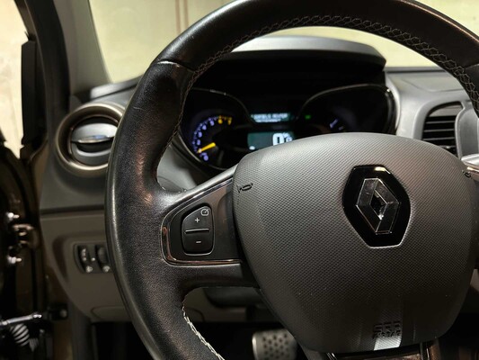 Renault Captur 1.2 TCe Barista 118hp 2016 (Automatic), HR-865-J