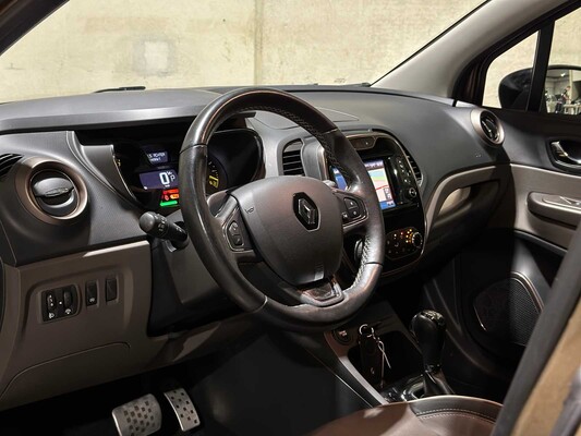Renault Captur 1.2 TCe Barista 118hp 2016 (Automatic), HR-865-J