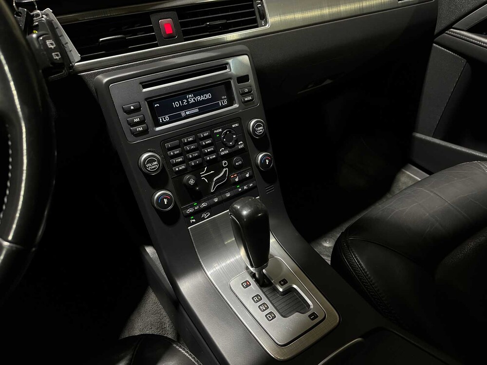 Volvo XC70 2.4 D5 Summum Automatik 185PS 2009, SL-408-H