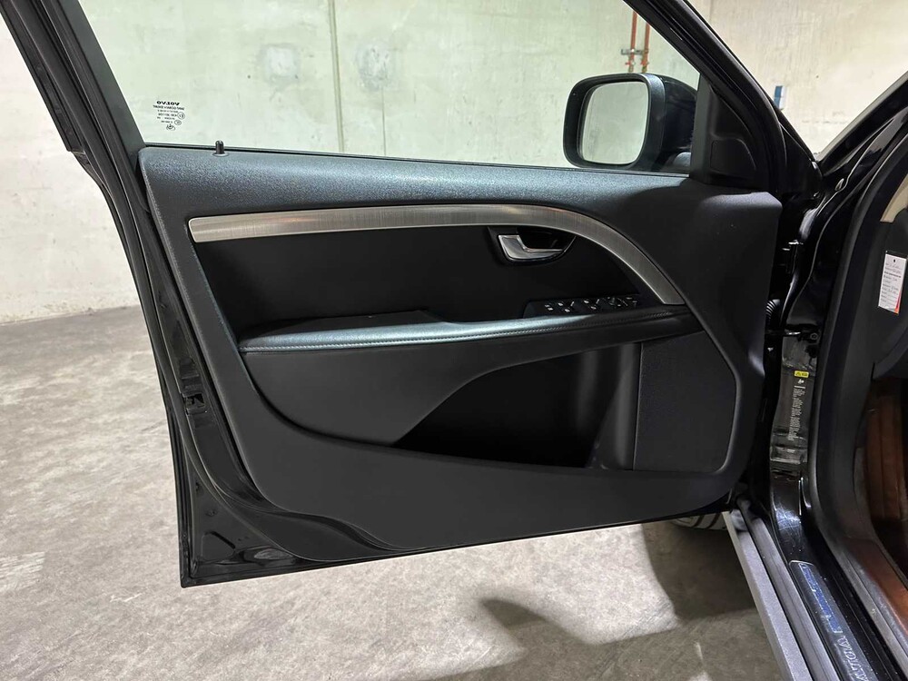 Volvo XC70 2.4 D5 Summum Automatik 185PS 2009, SL-408-H