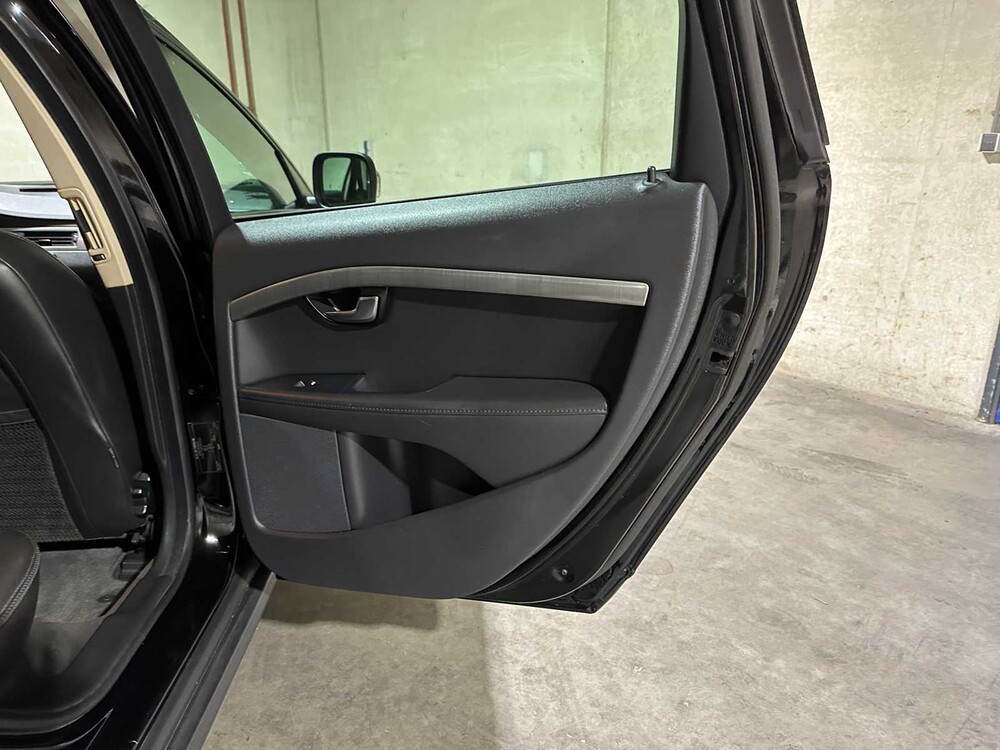 Volvo XC70 2.4 D5 Summum Automatik 185PS 2009, SL-408-H