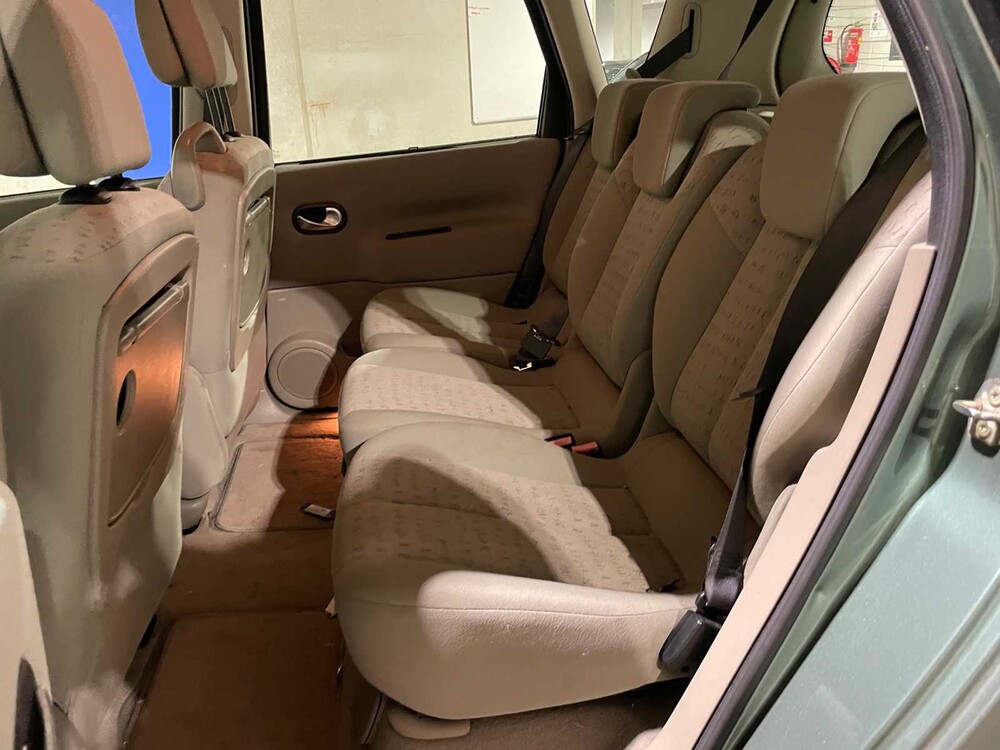 Renault Scénic 1.6-16V Dynamic Comfort 111PS 2005, 28-SF-KN