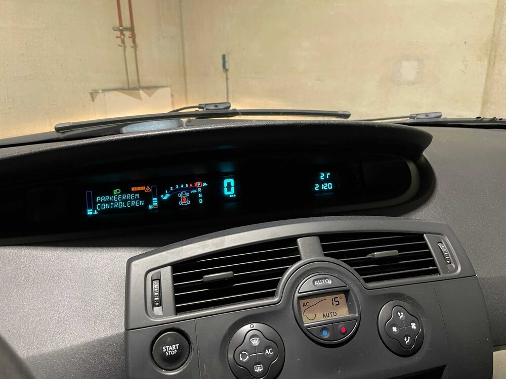 Renault Scénic 1.6-16V Dynamic Comfort 111PS 2005, 28-SF-KN