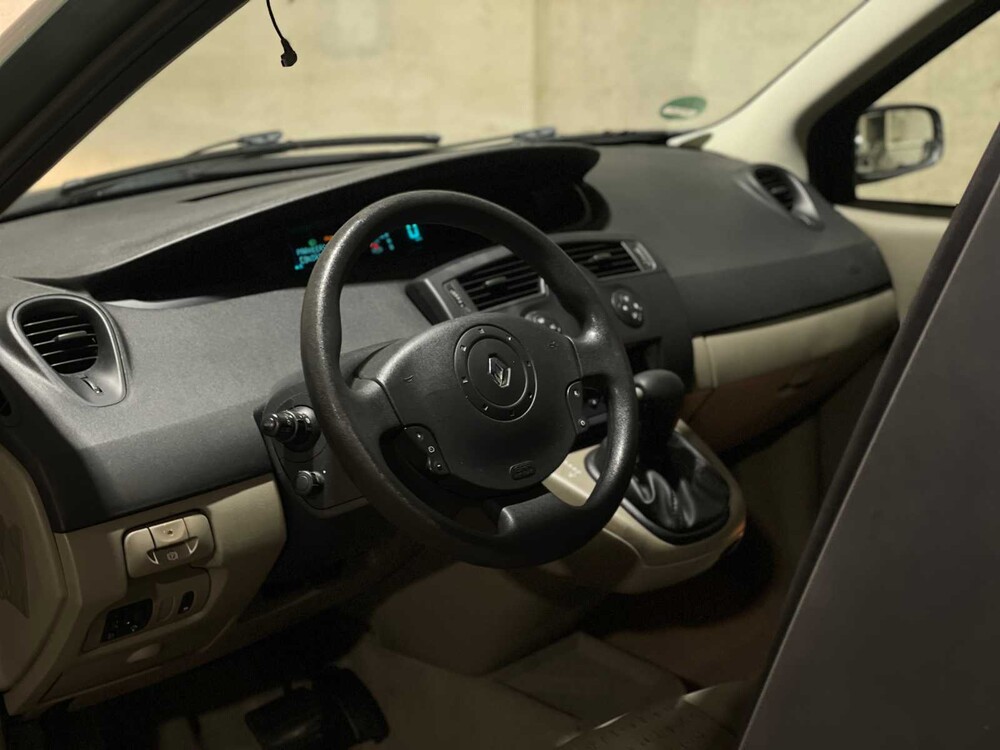 Renault Scénic 1.6-16V Dynamic Comfort 111PS 2005, 28-SF-KN