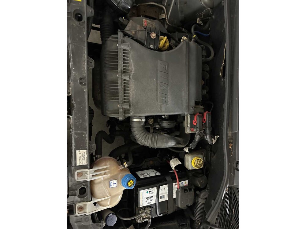 Fiat Grande Punto 1.4-16V Sportsound Plus 95PS 2006, 31-TL-LT