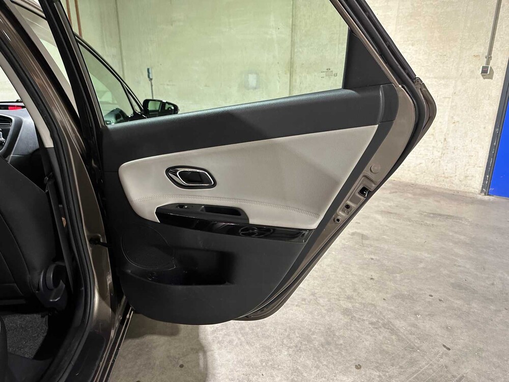 Kia cee'd Sportswagon 1.6 GDI BusinessLine 135PS 2014, 5-TRK-97