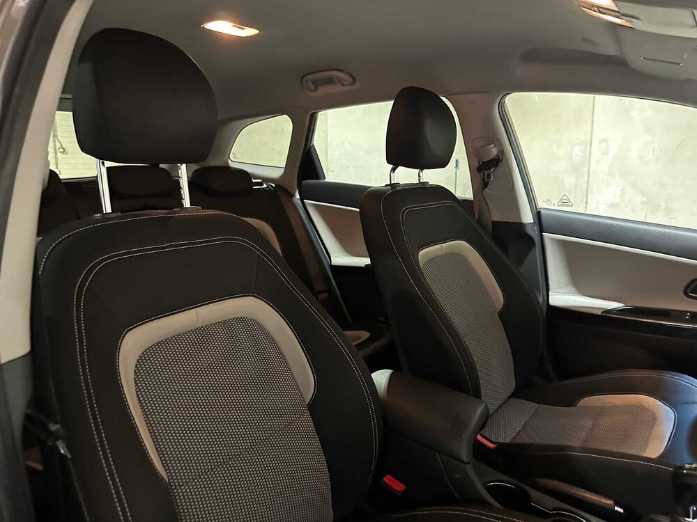 Kia cee'd Sportswagon 1.6 GDI BusinessLine 135PS 2014, 5-TRK-97