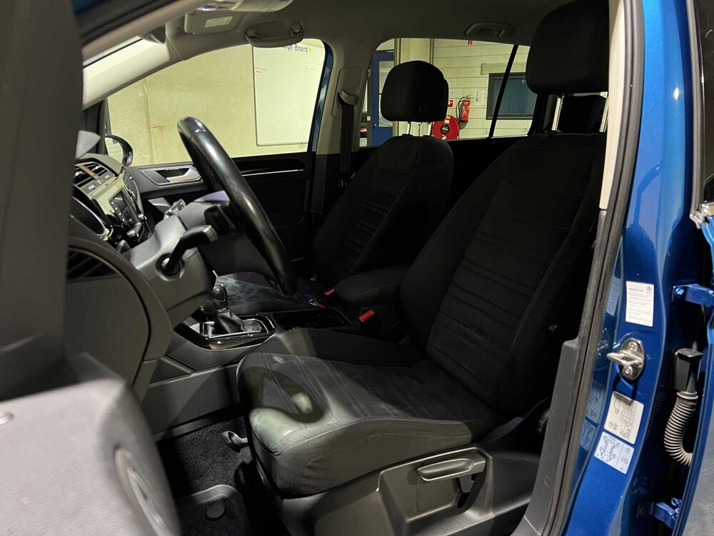 Volkswagen Touran 1.4 TSI Connected Series -Automatik- 150PS 2016, JS-249-R