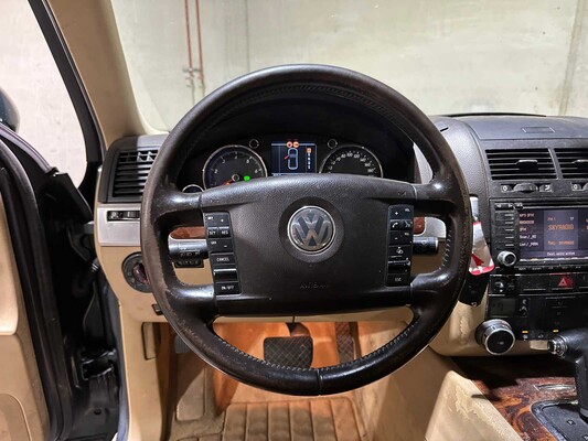 Volkswagen Touareg 3.2 V6 220hp 2003, 10-LV-HJ Youngtimer