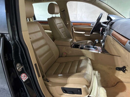 Volkswagen Touareg 3.2 V6 220hp 2003, 10-LV-HJ Youngtimer