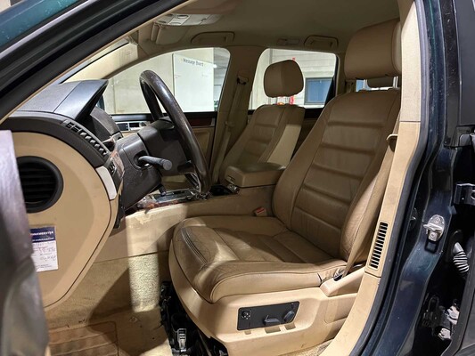 Volkswagen Touareg 3.2 V6 220hp 2003, 10-LV-HJ Youngtimer