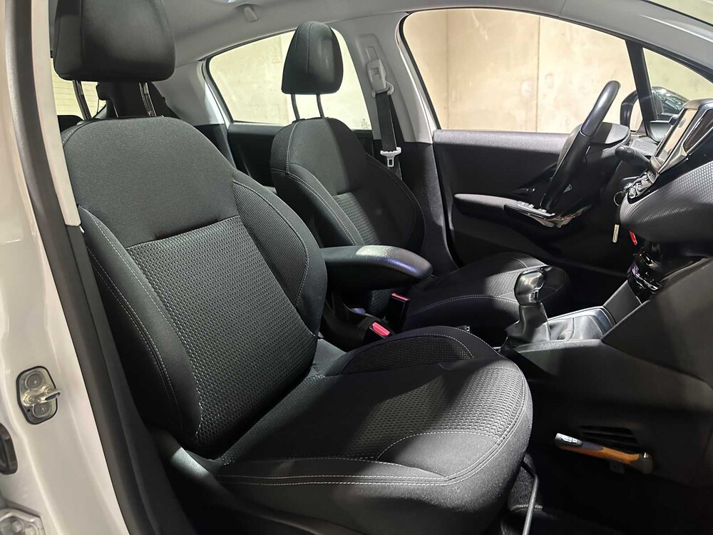 Peugeot 208 1.6 BlueHDi Blue Lease Premium 99PS 2015, HS-789-P