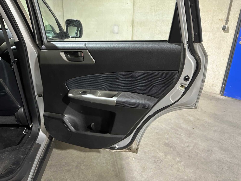 Subaru Forester 2.0 X Comfort 150pk 2011, 01-NXB-9