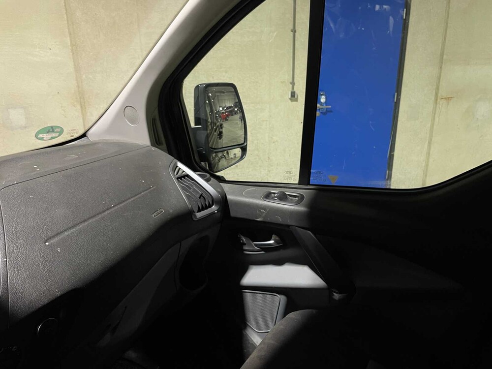 Ford Transit Custom 310 2.2 TDCI Limited 155PS Nutzfahrzeug 2015, VDR-51-D