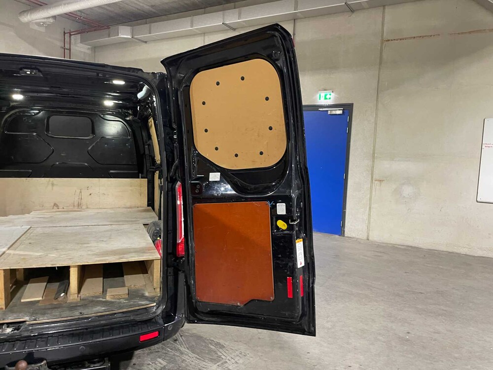 Ford Transit Custom 310 2.2 TDCI Limited 155PS Nutzfahrzeug 2015, VDR-51-D