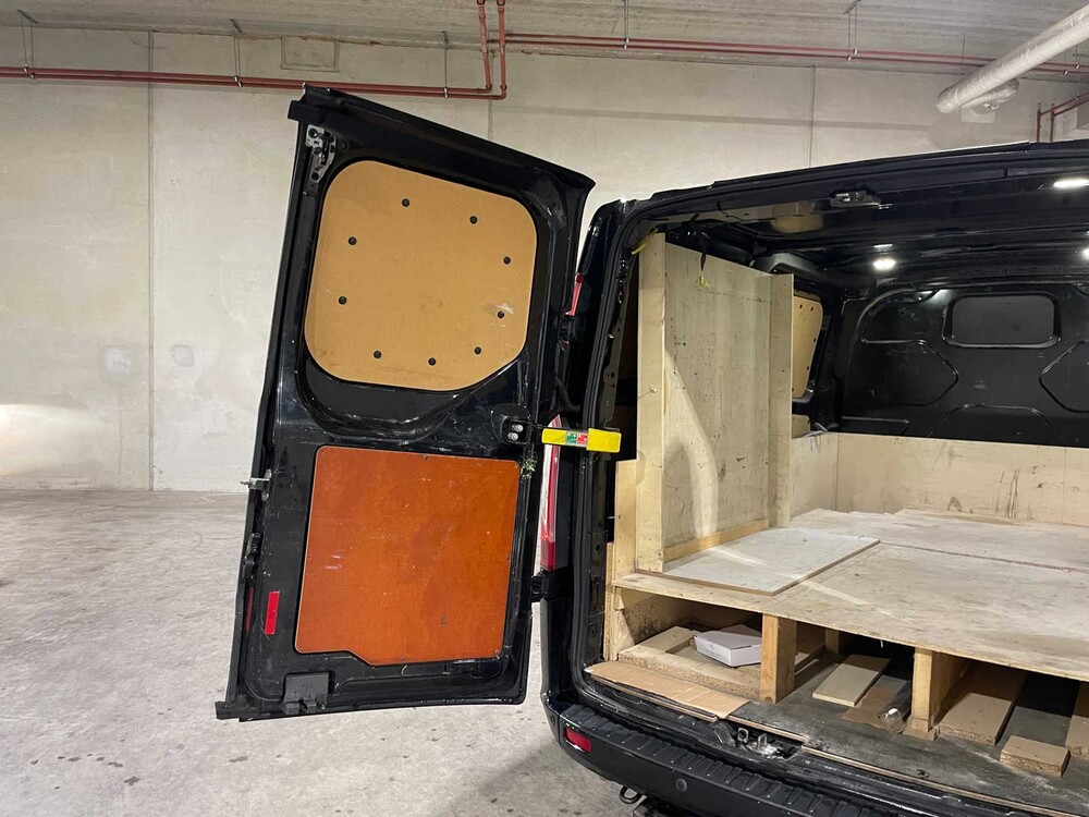 Ford Transit Custom 310 2.2 TDCI Limited 155PS Nutzfahrzeug 2015, VDR-51-D