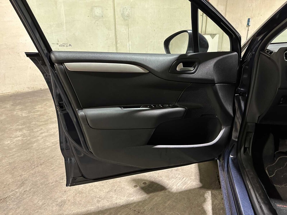 Citroen C4 1.2 PureTech Business 131pk 2015, GD-058-S