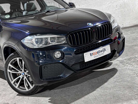 BMW X5 xDrive30d High Executive M-Sport 258pk 2014, 8-THZ-86