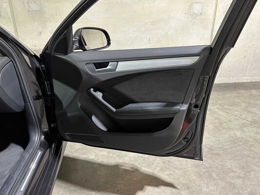 Audi A4 Avant 1.8 TFSI S Edition S-Line 170pk 2013, 88-ZRT-8