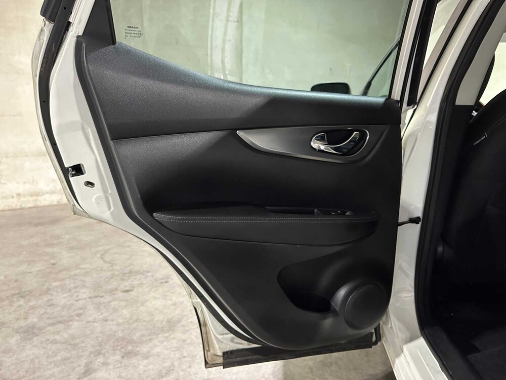 Nissan Qashqai 1.3 DIG-T N-Connect 140pk 2019, L-595-RB