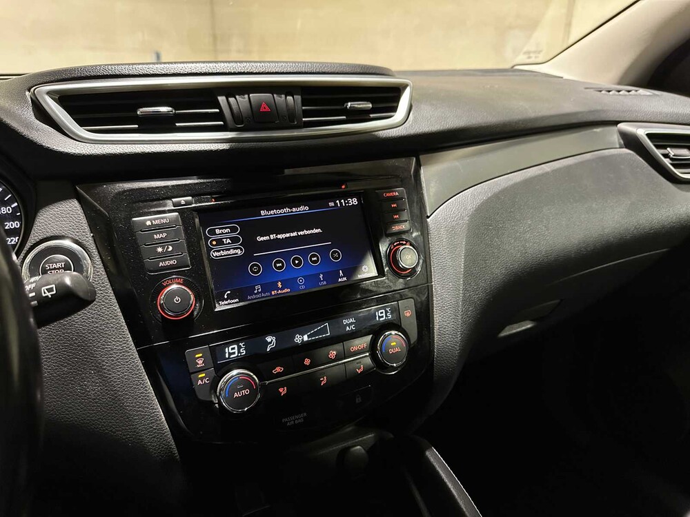 Nissan Qashqai 1.3 DIG-T N-Connect 140pk 2019, L-595-RB