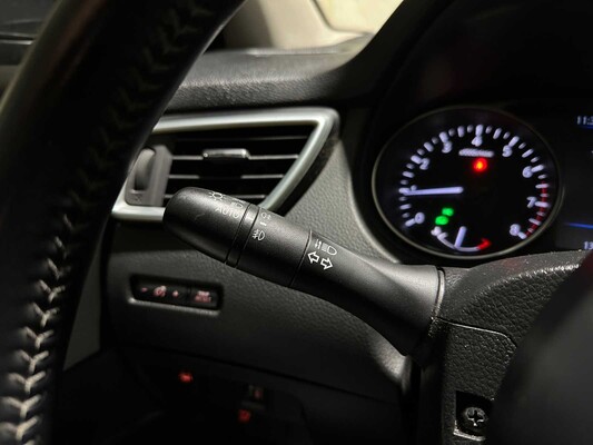 Nissan Qashqai 1.3 DIG-T N-Connect 140pk 2019, L-595-RB