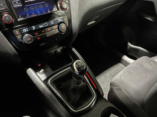 Nissan Qashqai 1.3 DIG-T N-Connect 140pk 2019, L-595-RB