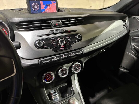 Alfa Romeo Giulietta 1.4 T Distinctive 120pk 2010, KX-159-R