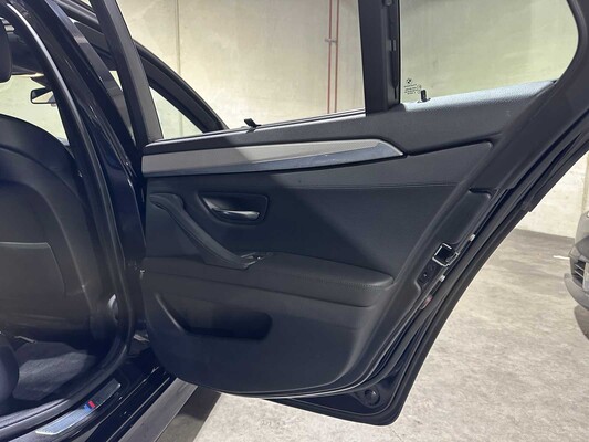 BMW 520i Touring M-Sport High Executive 5-serie 184pk 2013, 92-ZLN-9