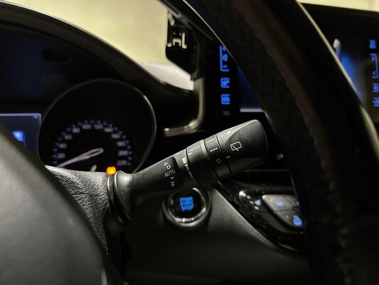 Toyota C-HR 1.2 First Edition 116pk 2017, NB-105-X