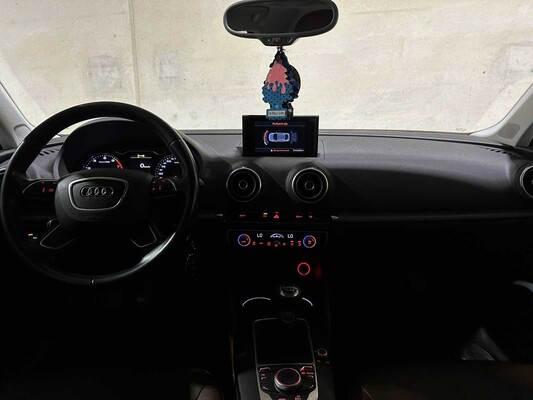 Audi A3 Limousine 1.4 TFSI CoD Ambiente Pro Line Plus 150pk 2015, 5-ZFD-12