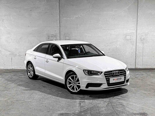 Audi A3 Limousine 1.4 TFSI CoD Ambiente Pro Line Plus 150pk 2015, 5-ZFD-12